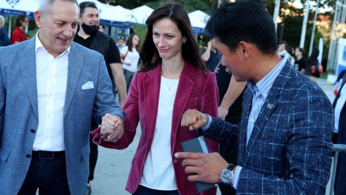 Галерия :: Снимка 17 :: „Нощ на спорта” в София привлече стотици спортуващи}