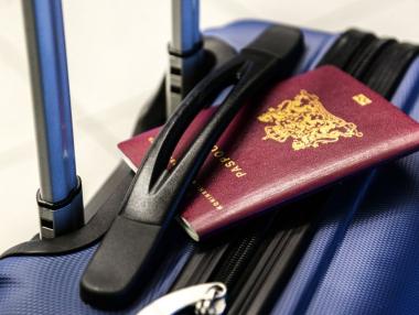 Пътуването до Великобритания вече ще става само с международен паспорт