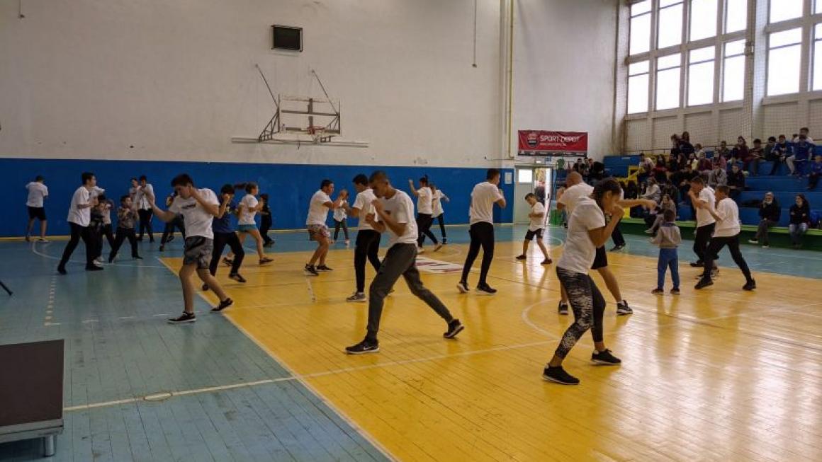 Галерия :: Снимка 0 :: Десетки деца в Монтана взеха участие в #BeActiveTour}