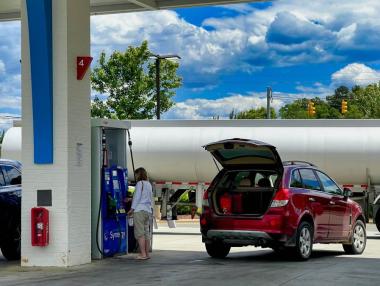 Великобритания „овладя“ ситуацията с горивата