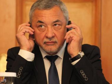 Валери Симеонов също влиза в битката за „Дондуков“ 2