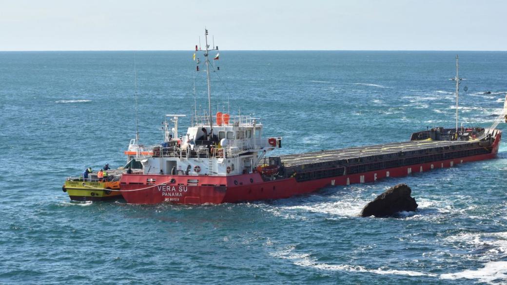 ЕАМБ изпраща три баржи в помощ на заседналия кораб Vera Su