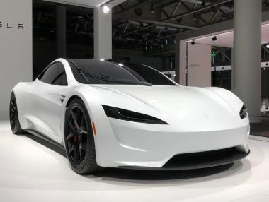 Tesla разби конкуренцията с рекордни продажби
