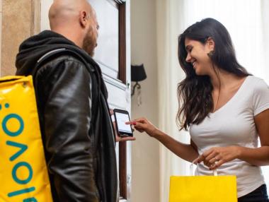 Все повече ресторанти в България минават към доставки