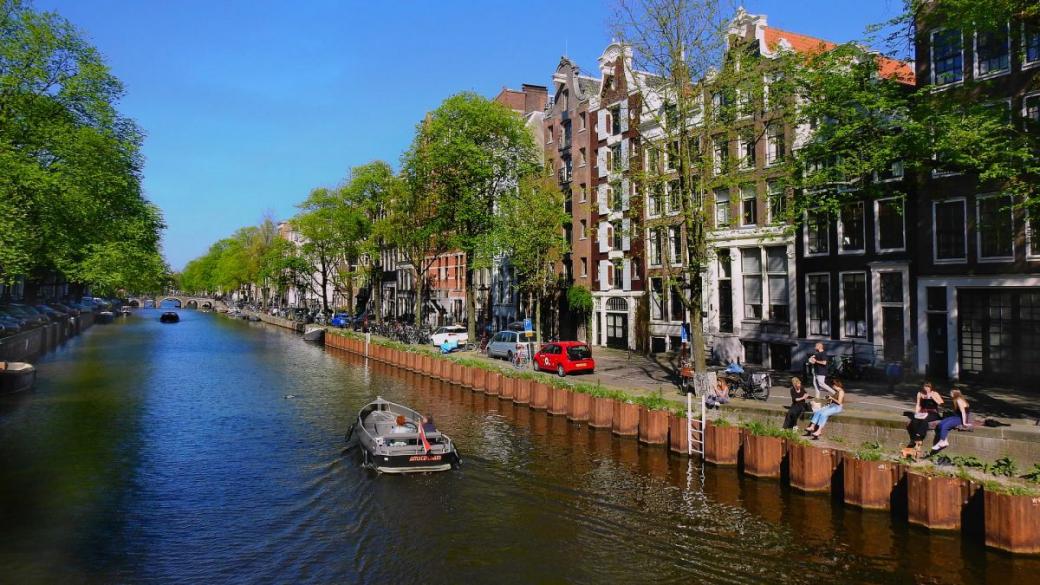 Българските студенти вече предпочитат Амстердам пред Лондон