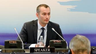 Николай Младенов е вторият българин в „Досиетата Пандора“