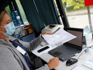 Провалената ваксинация ограничава икономическия растеж на България