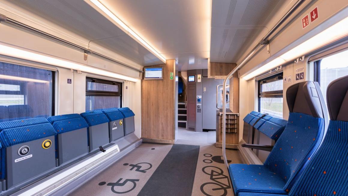 Галерия :: Снимка 2 :: Skoda представи ново поколение двуетажни влакове (галерия)}