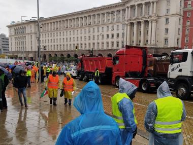 Пътните строителите заплашиха държавата със съд