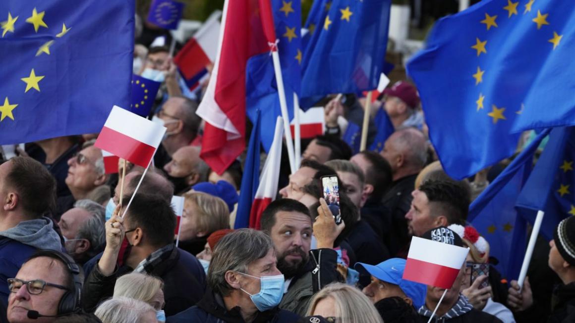 Галерия :: Снимка 5 :: Polexit парализира Полша (галерия)}