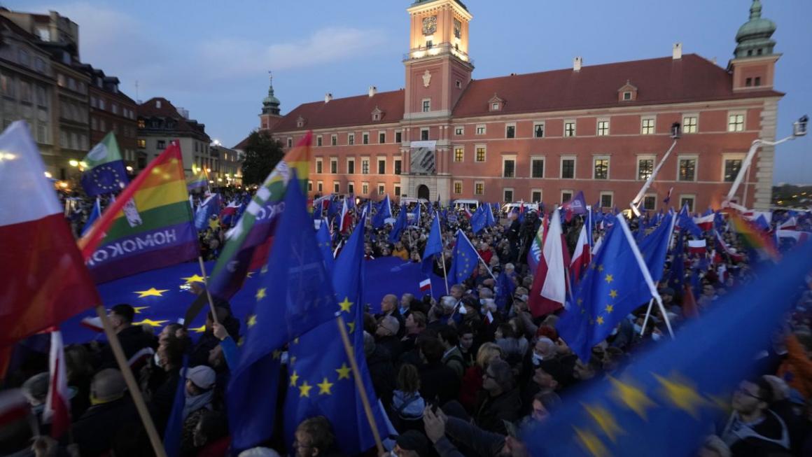 Галерия :: Снимка 3 :: Polexit парализира Полша (галерия)}