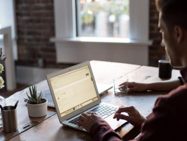 Опериращата в България Endava трайно минава в хибриден режим на работа