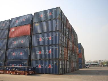 Износът на България през август расте с над 30%