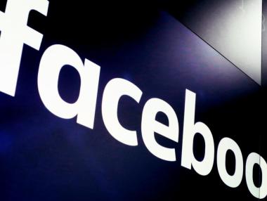 Ситуацията за Facebook се усложнява