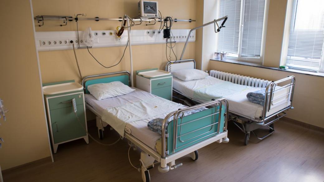 Болници искат неваксинираните пациенти да плащат COVID лечението си