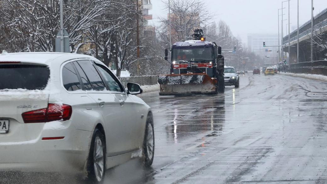 Правителството подсигури пътното почистване през зимата