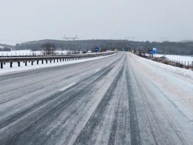 Изненадващо АПИ започна да търси нови фирми за зимно почистване на пътища