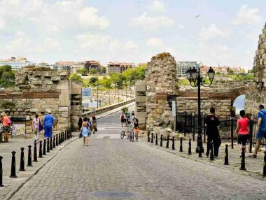 Летен сезон 2021 – туризмът се възстановява бавно