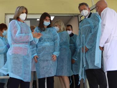 Вечерни новини: Въвеждането на COVID мерки се отлага; Нова формула за онлайн обучение