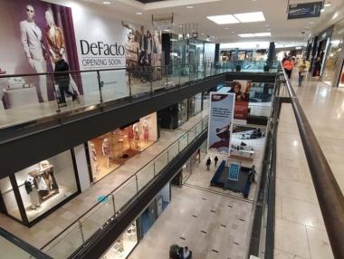 Моловете приемат зеления сертификат, но искат още време