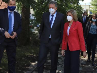 ЕС може да се намеси в овладяване на COVID кризата в България