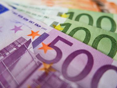 Вечерни новини: Злоупотреби с европари; Трите стълба на „Πpoдължaвaмe пpoмянaтa“; Скок на безработица