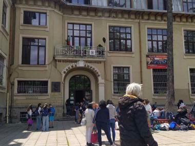 Образованието – част от политиката, жертви са децата