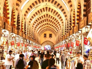 Сривът на турската лира напълни с българи пазарите в Одрин