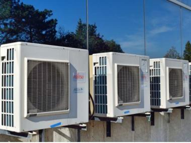 Отоплението с климатик е два пъти по-евтино от парното