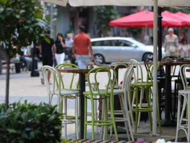 Зелените сертификати са свили оборота на заведенията с 80%