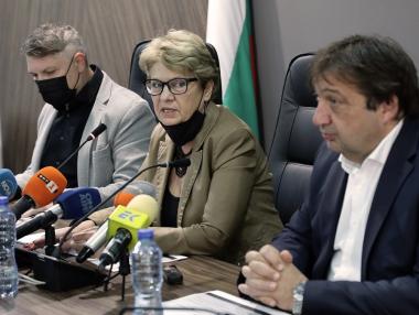 Комитова предлага облекчаване на строителните процедури