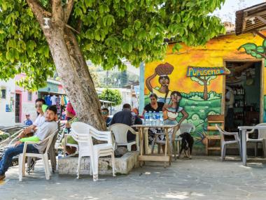 Ел Салвадор не спира да купува биткойни