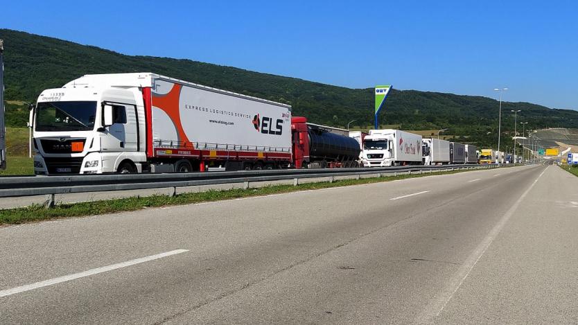 България има спешна нужда от 5 хил. шофьори на камиони