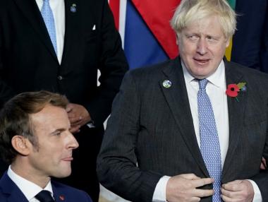 Лондон втвърди тона към Париж заради риболова