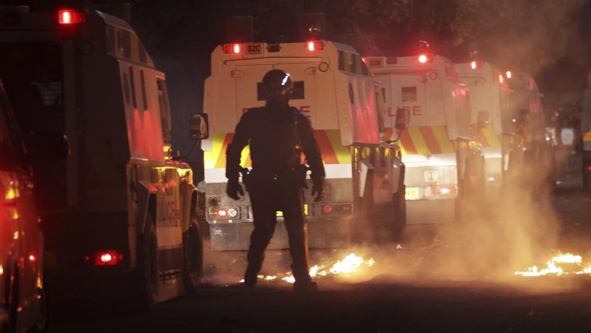 Галерия :: Снимка 1 :: Протести разтресоха Северна Ирландия заради Брекзит (галерия/видео)}