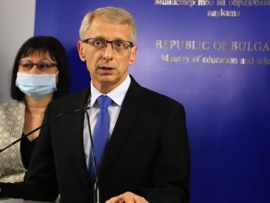 Тестовете за учениците в някои области ще се забавят