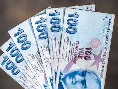 Турската лира продължи да дълбае дъното