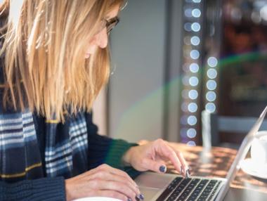 Пандемията не успя да повиши IT уменията на българите