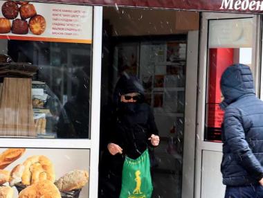 Инфлацията (засега) не задминава ръста на доходите