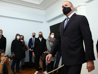 Радев ще предложи промени в конституцията