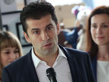 Вечерни новини: ПП води пред ГЕРБ; „Заваляха“ оставки в ДБ