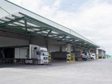 Пазарът на индустриални имоти се връща към рекордната 2019 г.