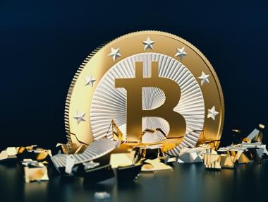 Биткойн се срина с 8%, масови разпродажби на всички криптовалути