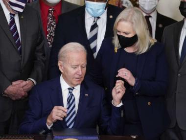 САЩ поръчаха COVID хапчета на Pfizer за 5.3 млрд. долара