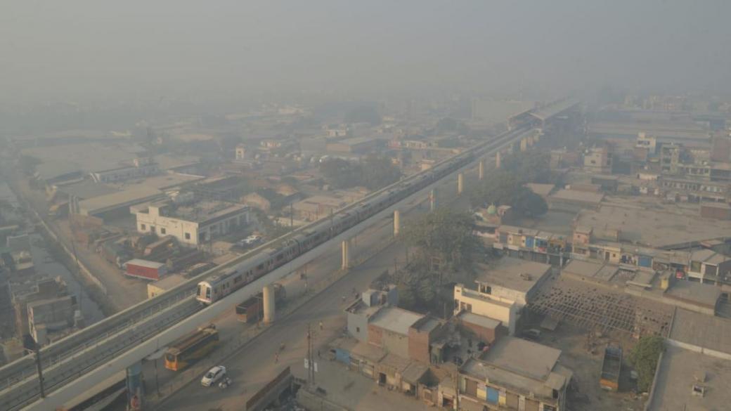 Ню Делхи „потъна“ в смог