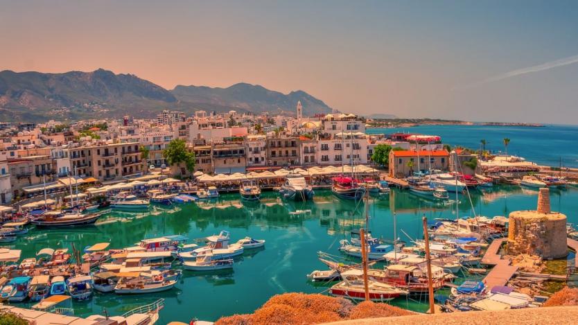 Кипър постави туристически рекорд от началото на пандемията