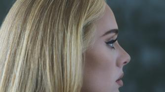 Адел убеди Spotify да направи неочаквана промяна в платформата