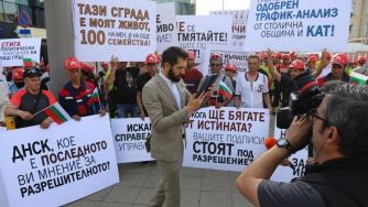 Строителството на „Златен век“ може да продължи