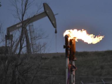 САЩ натискат за повече петрол на пазара, но ОПЕК+ няма капацитет