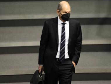 Коалицията около Олаф Шолц го избра за канцлер на Германия